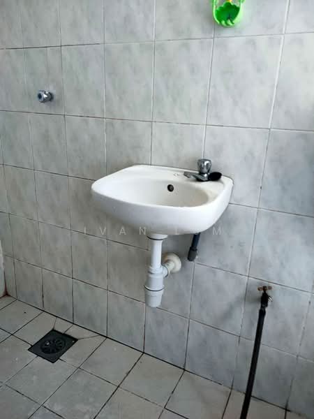 Condominium for Sale at Plaza Serdang Raya - Ivan Lum - Bathroom - PropertyGuru.com.my