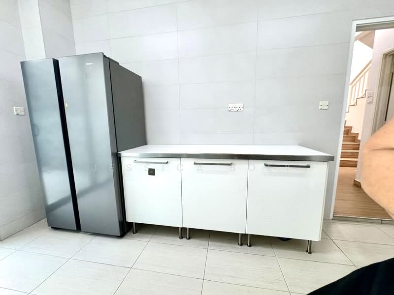 Cluster House for Rent in Taman Gaya (Ulu Tiram) - Jessica Boey - Kitchen - PropertyGuru.com.my