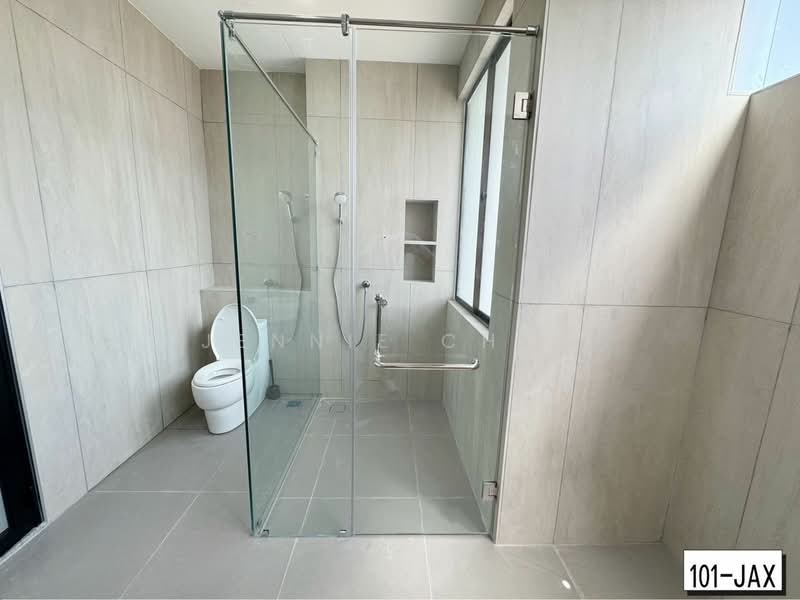 Semi-Detached House for Sale in Setia Alam (Selangor) - Jennie Chew - Bathroom - PropertyGuru.com.my