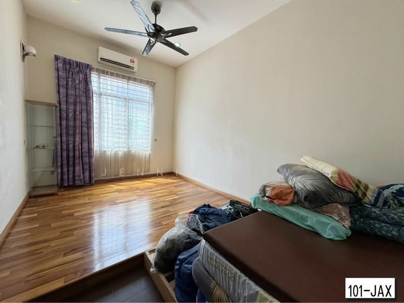 Semi-Detached House for Sale in Setia Alam (Selangor) - Jennie Chew - Bedroom - PropertyGuru.com.my