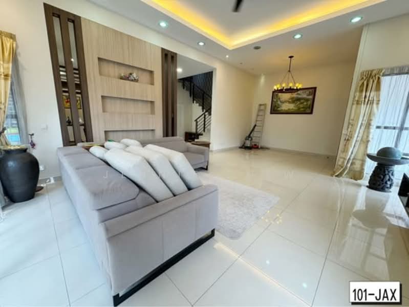 Semi-Detached House for Sale in Setia Alam (Selangor) - Jennie Chew - Living Room - PropertyGuru.com.my