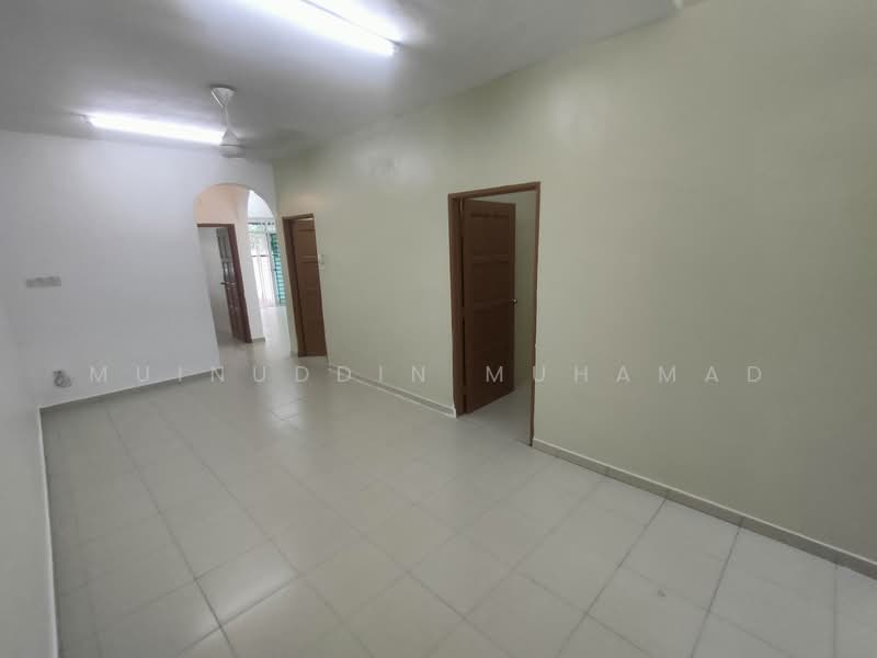 1-storey Terraced House for Sale in Hutan Melintang (Perak) - Muinuddin Muhamad - Interior - PropertyGuru.com.my