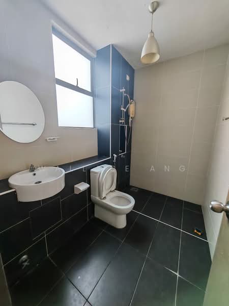 Seri Austin Residence (Pangsapuri Seri Austin) untuk Untuk Disewa - RM 2,000 /bulan, Feb 2026 - Bathroom - PropertyGuru.com.my