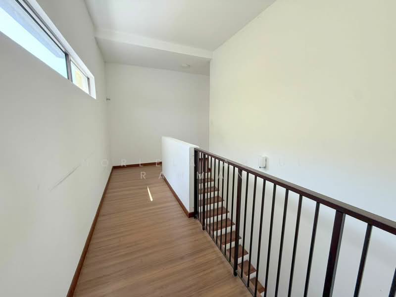 Cempaka Seri 1, Town Villas, Kota Seriemas untuk Untuk Disewa - RM 1,800 /bulan, Feb 2026 - PropertyGuru.com.my