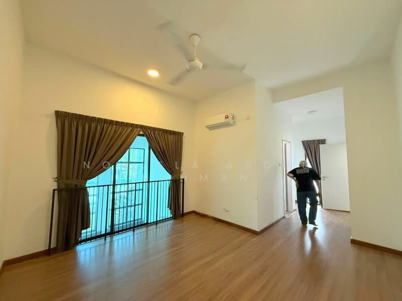 Cempaka Seri 1, Town Villas, Kota Seriemas untuk Untuk Disewa - RM 1,800 /bulan, Feb 2026 - PropertyGuru.com.my