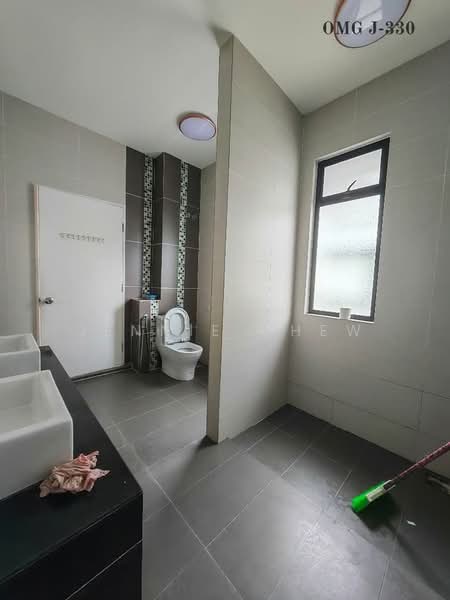 Semi-Detached House for Sale in Shah Alam (Selangor) - Jennie Chew - Bathroom - PropertyGuru.com.my