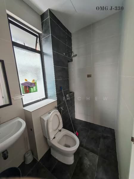 Semi-Detached House for Sale in Shah Alam (Selangor) - Jennie Chew - Bathroom - PropertyGuru.com.my