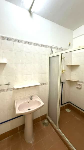 Bayan Lepas untuk Untuk Disewa - RM 2,300 /bulan, Mac 2026 - Bathroom - PropertyGuru.com.my