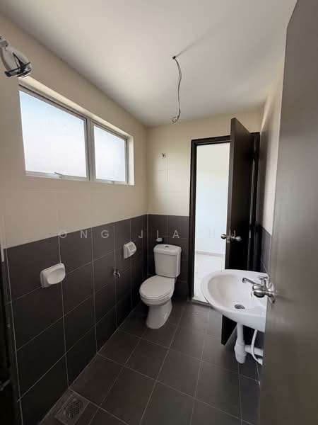 2-storey Terraced House for Sale in Bandar Baru Nilai (Nilai) - Ong Jia Hui - Bathroom - PropertyGuru.com.my