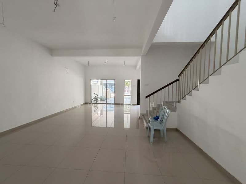 2-storey Terraced House for Sale in Bandar Baru Nilai (Nilai) - Ong Jia Hui - Living Room - PropertyGuru.com.my