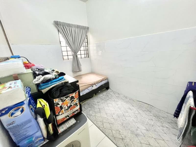 2-storey Terraced House for Sale in Semenyih (Selangor) - Zarema Kulbuzheva - Bedroom - PropertyGuru.com.my