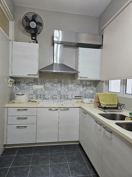9 Bukit Utama Condominium untuk Untuk Dijual - RM 2,000,000, Feb 2026 - Kitchen - PropertyGuru.com.my