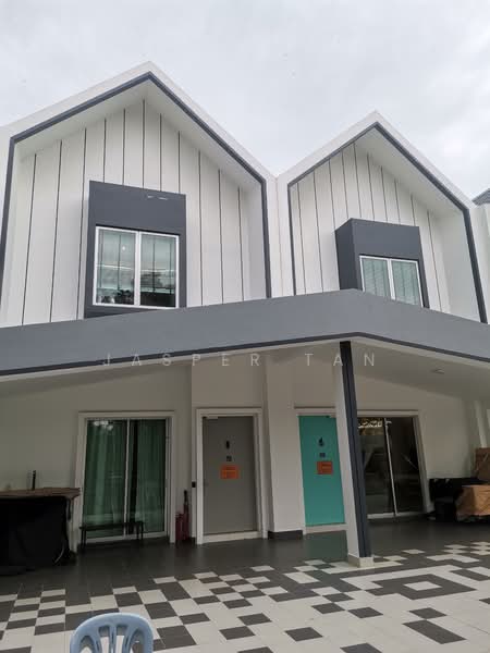 2-storey Terraced House for Sale in Semenyih (Selangor) - Jasper Tan - Exterior - PropertyGuru.com.my