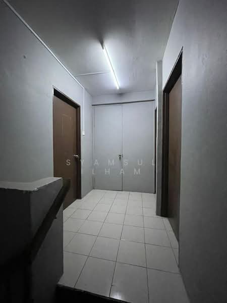 2.5-storey Terraced House for Sale in Rawang (Selangor) - Syamsul Ilham - Corridor - PropertyGuru.com.my