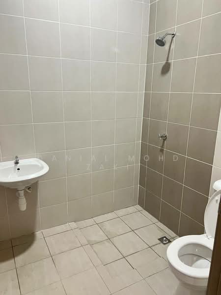 Hijauan Hills untuk Untuk Disewa - RM 1,400 /bulan, Mac 2026 - Bathroom - PropertyGuru.com.my