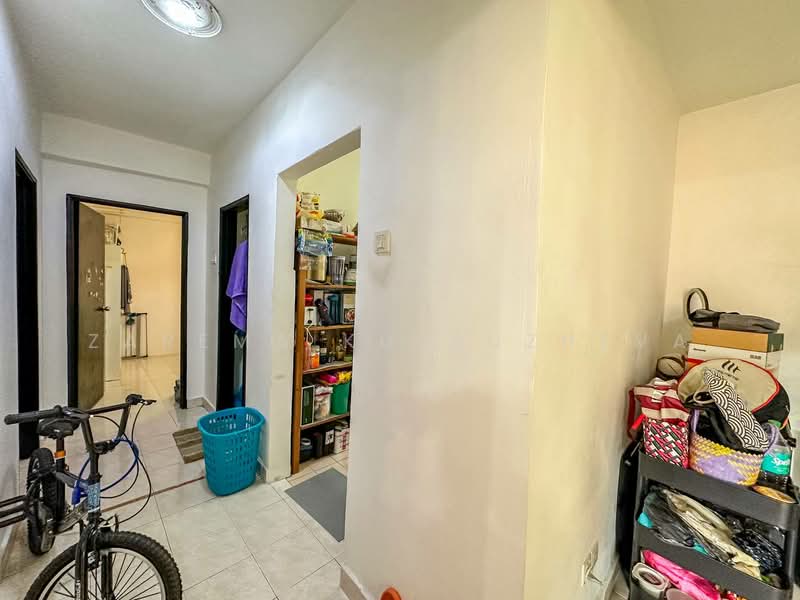 Apartment for Sale at Pangsapuri Carlina - Zarema Kulbuzheva - Corridor - PropertyGuru.com.my