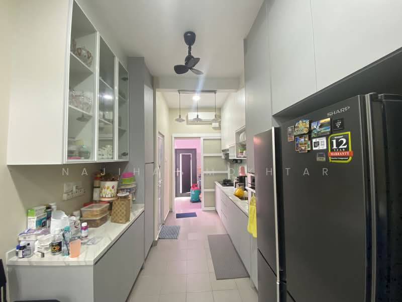 2-storey Terraced House for Sale in Meru (Klang) - Najihah Mokhtar - Kitchen - PropertyGuru.com.my