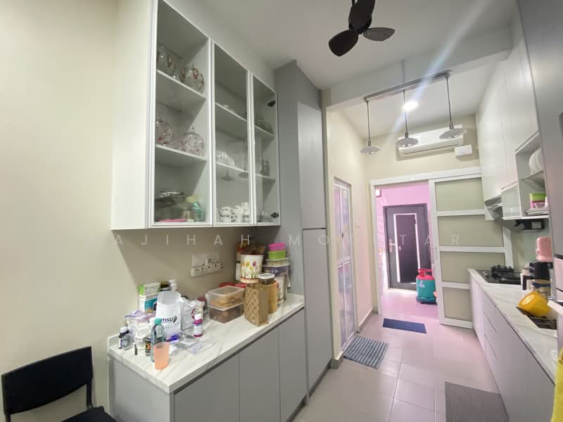 2-storey Terraced House for Sale in Meru (Klang) - Najihah Mokhtar - Kitchen - PropertyGuru.com.my