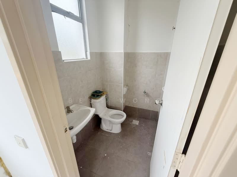 Setia Tropika untuk Untuk Dijual - RM 860,000, Mac 2026 - Bathroom - PropertyGuru.com.my