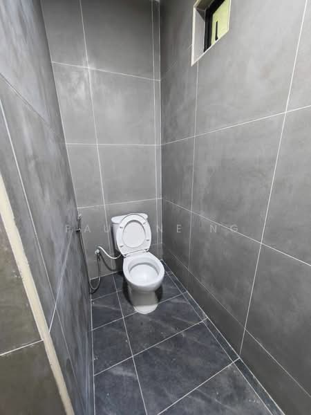 1-storey Terraced House for Sale in Taman Dato Penggawa Barat (Tampoi) - Pauline Ng - Bathroom - PropertyGuru.com.my