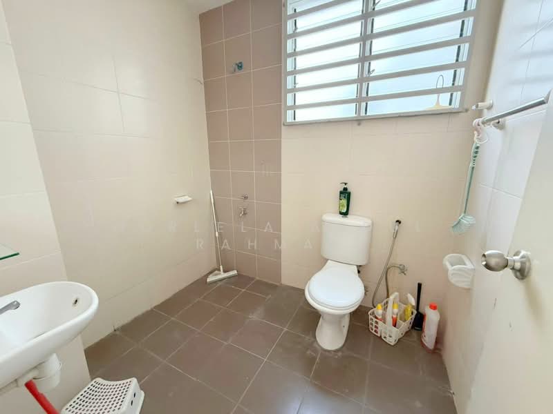 2-storey Terraced House for Rent in Nilai (Negeri Sembilan) - Norlela Abdul Rahman - Bathroom - PropertyGuru.com.my