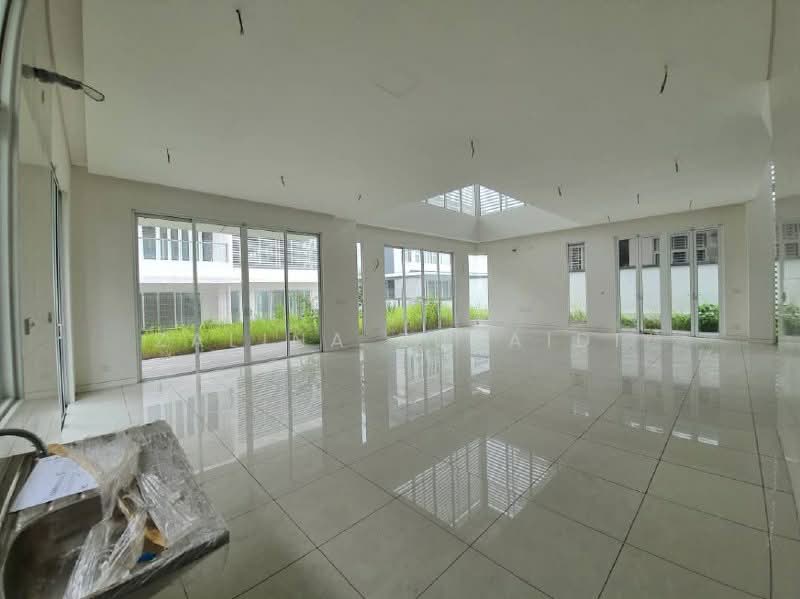 Bungalow for Sale in Denai Alam (Shah Alam) - Zalina Zubaidi - Living Room - PropertyGuru.com.my