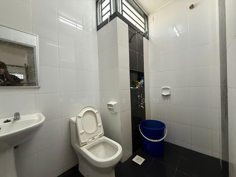 2-storey Terraced House for Sale in Taman Desa Tebrau (Tebrau) - Pauline Goh - Bathroom - PropertyGuru.com.my