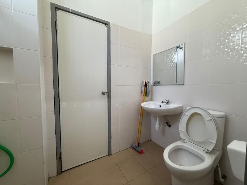 2-storey Terraced House for Sale in Taman Desa Tebrau (Tebrau) - Pauline Goh - Bathroom - PropertyGuru.com.my
