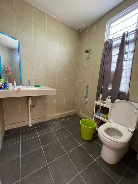 2-storey Terraced House for Rent in Kuching (Sarawak) - Jeno Tan - Bathroom - PropertyGuru.com.my