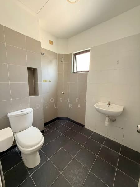 Cempaka Seri 1, Town Villas, Kota Seriemas untuk Untuk Dijual - RM 410,000, Feb 2026 - Bathroom - PropertyGuru.com.my