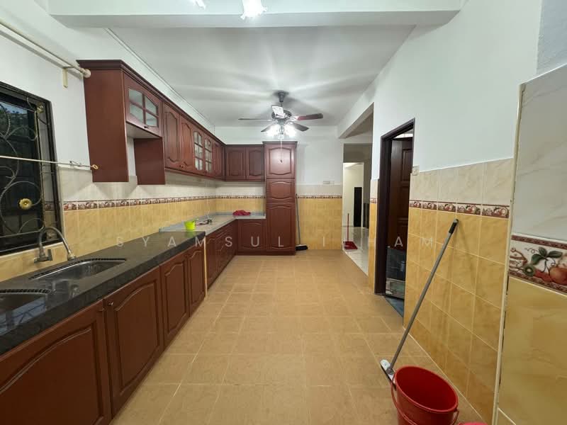 Seri kembangan untuk Untuk Dijual - RM 970,000, Mac 2026 - Kitchen - PropertyGuru.com.my