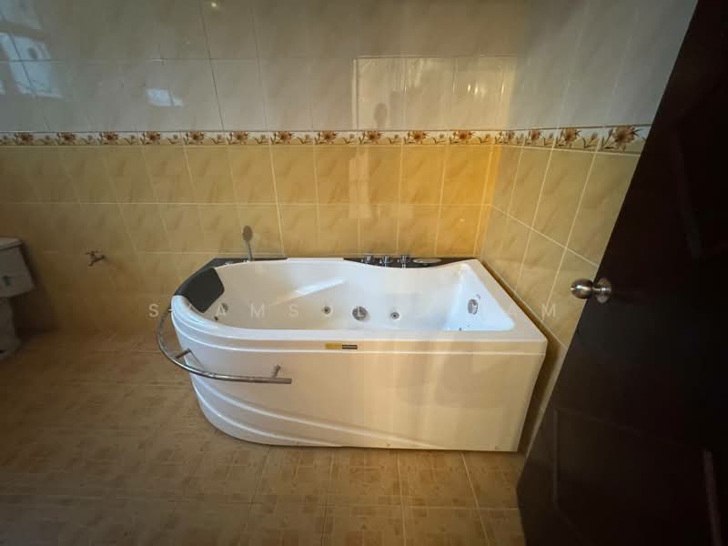 Seri kembangan untuk Untuk Dijual - RM 970,000, Mac 2026 - Bathroom - PropertyGuru.com.my