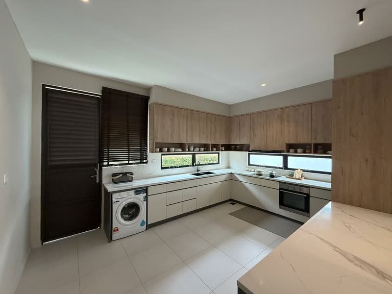 Semi-Detached House for Sale in Austin Crest (Johor Bahru) - Joshua Song - Kitchen - PropertyGuru.com.my