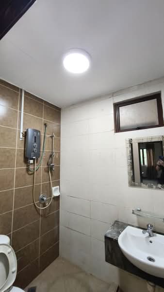 Desa Idaman Residences untuk Untuk Dijual - RM 380,000, Mac 2026 - Bathroom - PropertyGuru.com.my