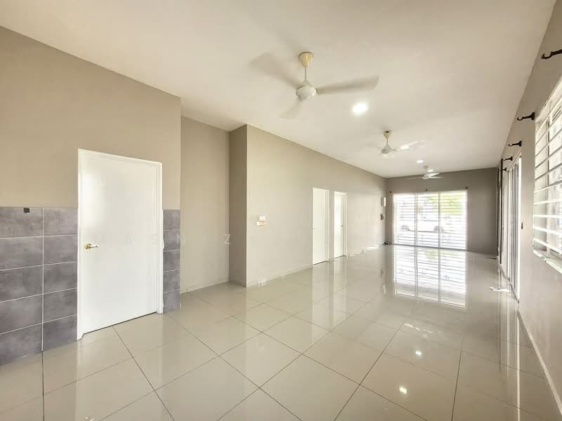 Semi-Detached House for Sale in Seremban (Negeri Sembilan) - Masnizah Arifin - Living Room - PropertyGuru.com.my