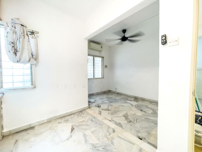 1.5-storey Terraced House for Sale in Usj 6 (Subang Jaya) - Izzati Mat - Interior - PropertyGuru.com.my