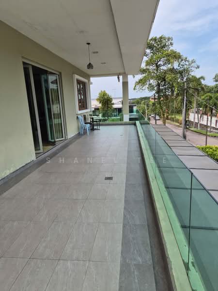 Bungalow for Sale in Kota Tinggi (Johor) - Shanel Tee - Balcony - PropertyGuru.com.my