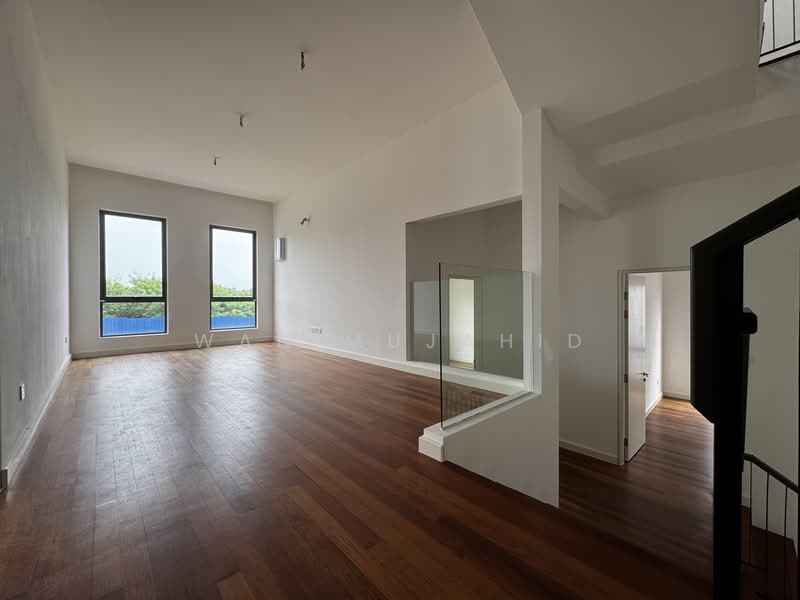 Semi-Detached House for Sale in Kota Kemuning (Shah Alam) - Wan Mujahid - Living Room - PropertyGuru.com.my