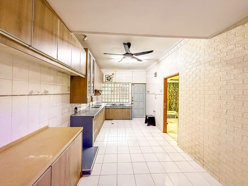 Bayu Perdana untuk Untuk Dijual - RM 420,000, Mac 2026 - Kitchen - PropertyGuru.com.my