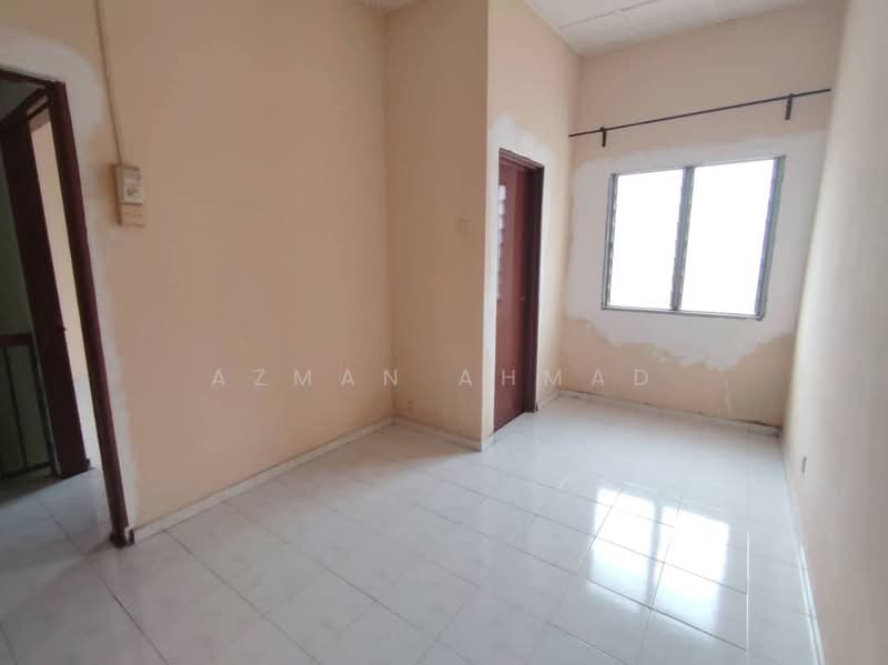 2-storey Terraced House for Sale in Bandar Baru Kundang (Rawang) - Azman Ahmad - PropertyGuru.com.my