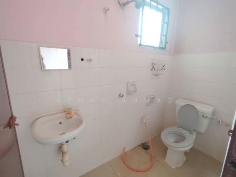 2-storey Terraced House for Sale in Bandar Baru Kundang (Rawang) - Azman Ahmad - PropertyGuru.com.my