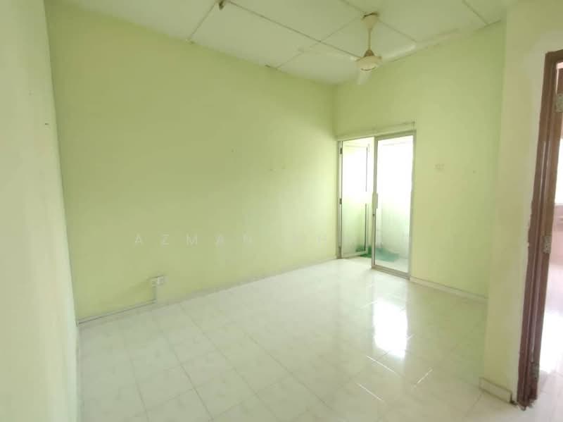 2-storey Terraced House for Sale in Bandar Baru Kundang (Rawang) - Azman Ahmad - PropertyGuru.com.my
