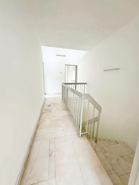 2-storey Terraced House for Sale in Taman Sentosa (Klang) - Zarema Kulbuzheva - Corridor - PropertyGuru.com.my