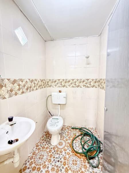 1-storey Terraced House for Sale in Semenyih (Selangor) - Zarema Kulbuzheva - Bathroom - PropertyGuru.com.my