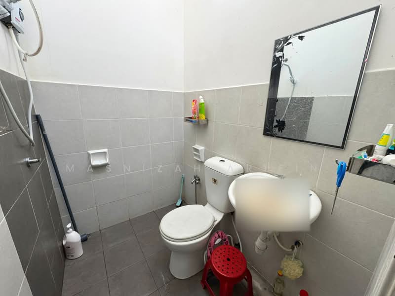 Sari Alamanda, Rawang, Selangor untuk Untuk Dijual - RM 405,000, Mac 2026 - Bathroom - PropertyGuru.com.my