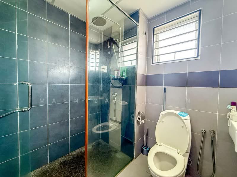 2.5-storey Terraced House for Sale in Bandar Baru Bangi (Selangor) - Masnizah Arifin - Bathroom - PropertyGuru.com.my