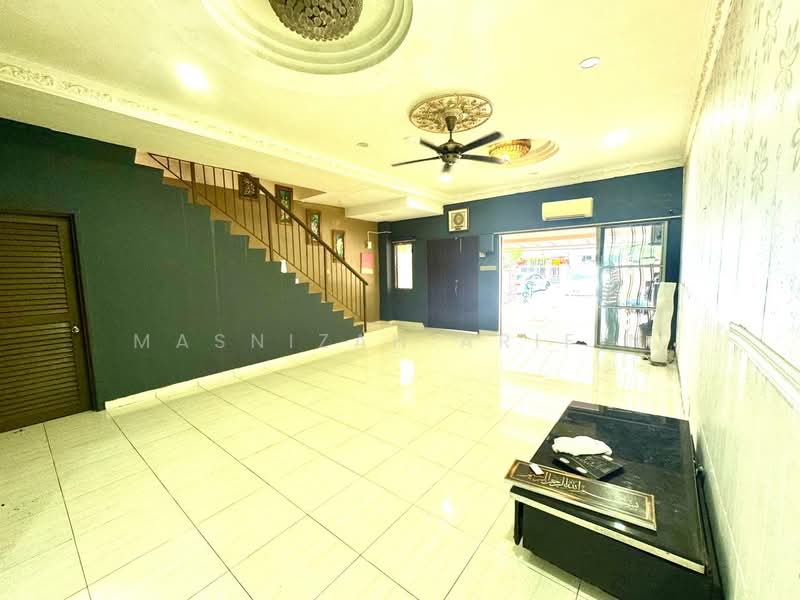 2-storey Terraced House for Sale in Batu Caves (Selangor) - Masnizah Arifin - Living Room - PropertyGuru.com.my