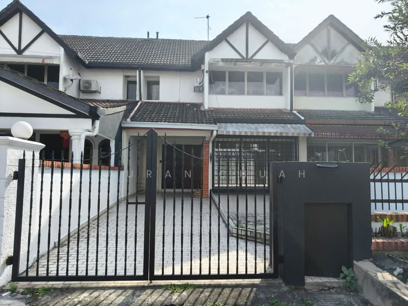2-storey Terraced House for Rent in Taman Sea (Petaling Jaya) - Lauran Chuah - Exterior - PropertyGuru.com.my