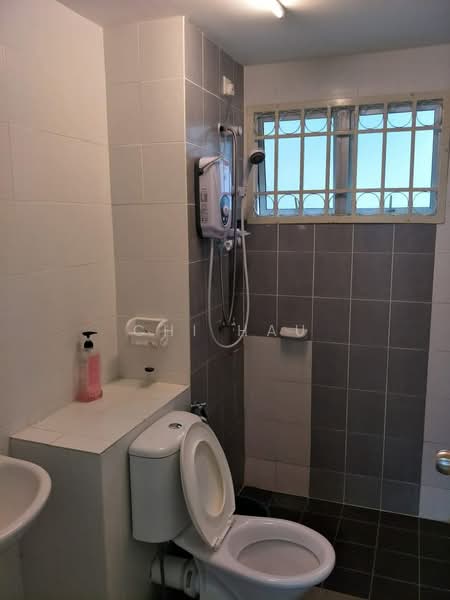 Apartment for Rent at Seri Intan Apartment - Chi Hau - Bathroom - PropertyGuru.com.my