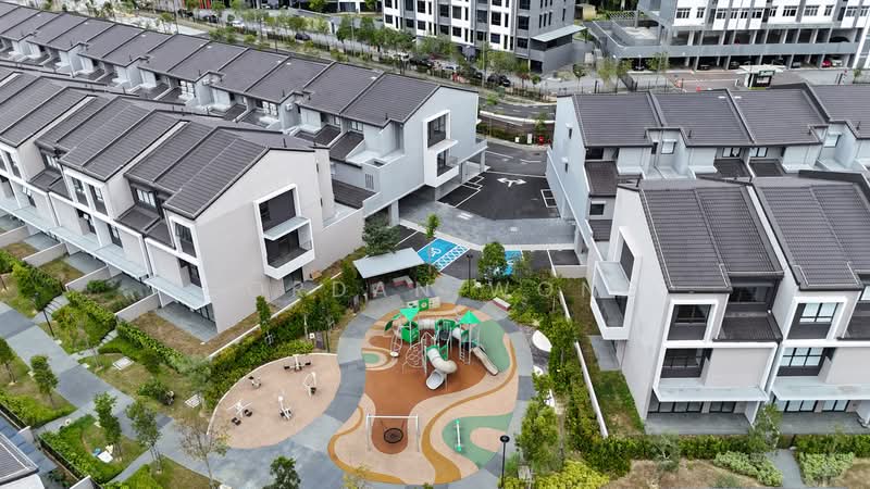 2.5-storey Terraced House for Sale in Taman Bukit Serdang (Seri Kembangan) - Gordan Wong - Exterior - PropertyGuru.com.my
